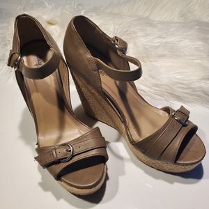 Charlotte Russe Womens Sz 7 Taupe Open Toe Wedge